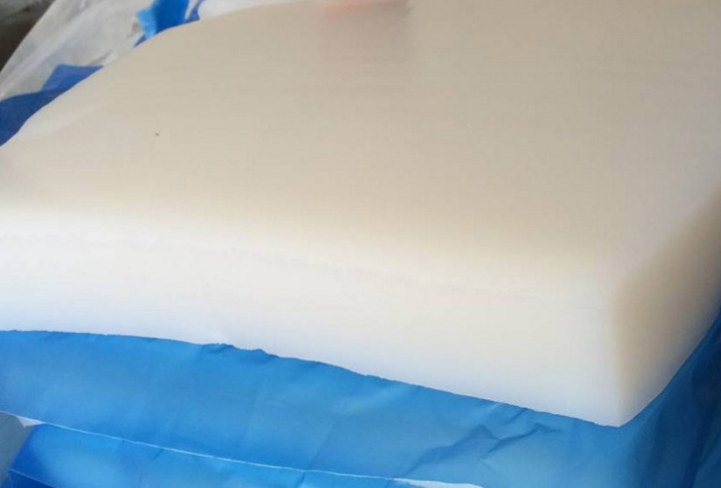 液態(tài)硅膠好還是固態(tài)硅膠好,液態(tài)硅膠和固態(tài)硅膠的區(qū)別,液態(tài)硅膠和固態(tài)硅膠的優(yōu)缺點(diǎn) 液態(tài)硅膠好還是固態(tài)硅膠好,液態(tài)硅膠和固態(tài)硅膠的區(qū)別,液態(tài)硅膠和固態(tài)硅膠的優(yōu)缺點(diǎn)