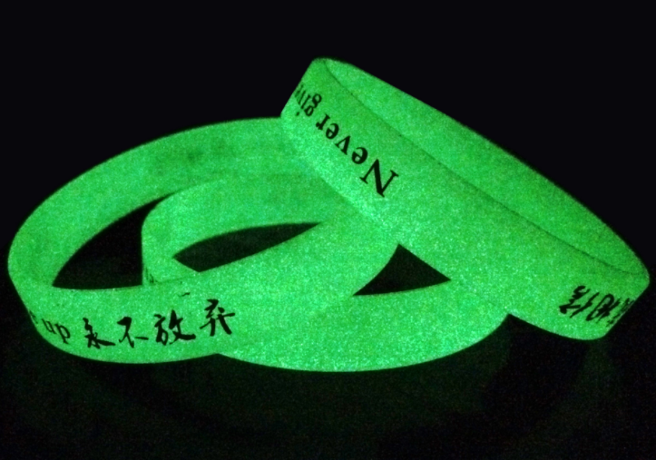 為什么硅膠制品會(huì)出現(xiàn)暗條紋,硅膠制品變形的原因是什么 為什么硅膠制品會(huì)出現(xiàn)暗條紋,硅膠制品變形的原因是什么